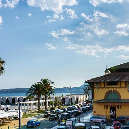 Apartment Le Sicardi-vue Mer-plage-centre *